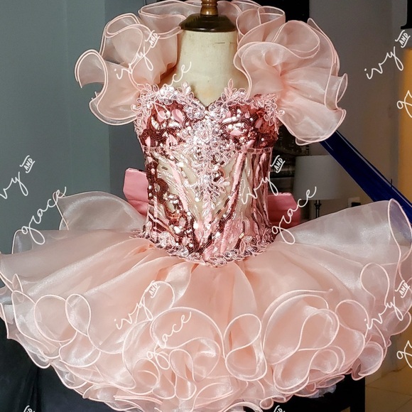 2/4 slim 5 Ivy & Grace pageant dress.
It’s so beautiful worn once maybe 20 mins. - Picture 2 of 3